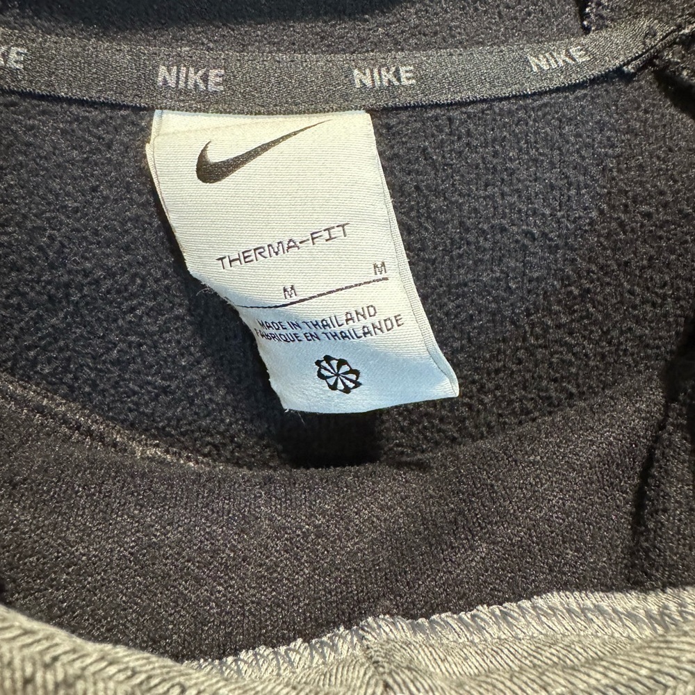Nike Men's Black and Gray Hoodie - Picture 2 of 4